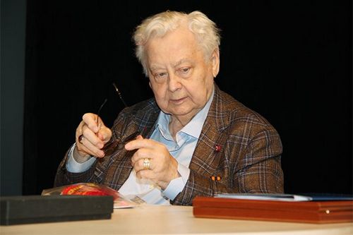 82-Летний олег табаков находится в реанимации